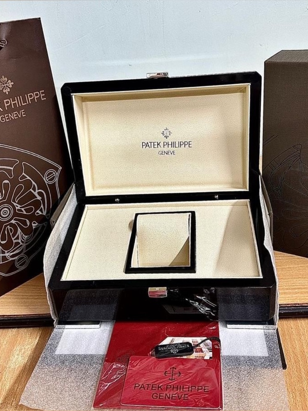 Patek Philippe Silver Pavé MOISSANITW-Style Bracelet Watch - Picture 5 of 6